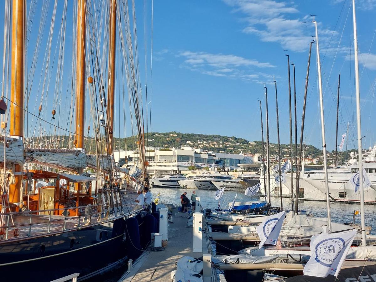 - Place Du Suquet Apartment *